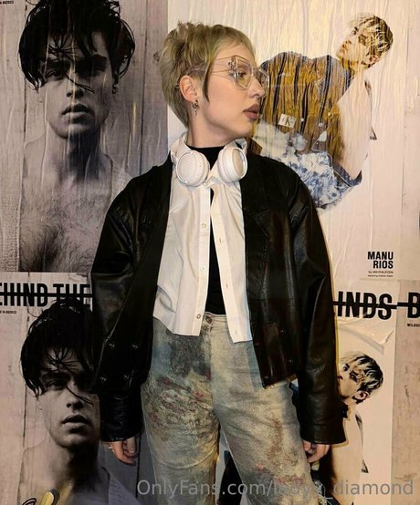 fans de nerds uniquement nus image