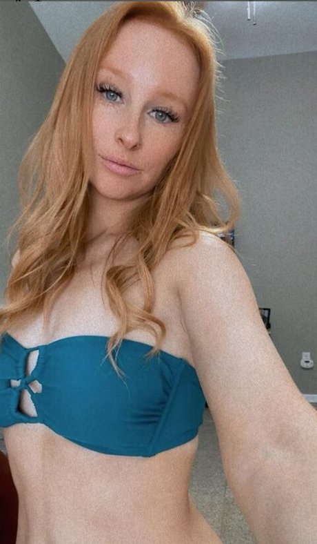 Michaela Mullins modèle de haute qualité images