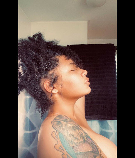 Elusivemulatto modèle xxx photos