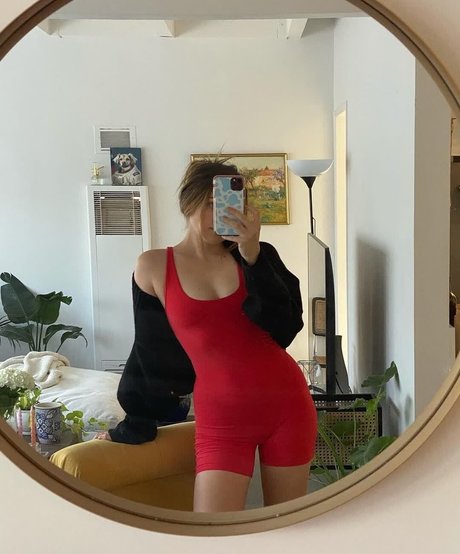 Madeleine Byrne modèle magnifique img