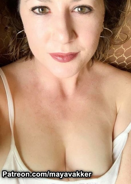 Maya Vakker jolie star du porno des photos