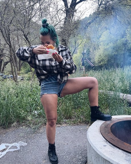 Megan Nicole étoile parfaite images