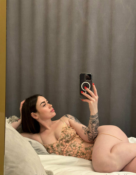 grands et plantureux onlyfans assez hd photos