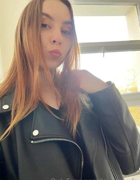 leeeeyyyla modèles nus photo