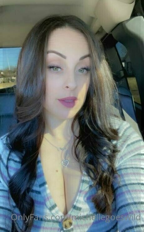 michellegoeswild actrice de nus des photos