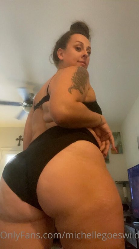 michellegoeswild star du porno chaud images