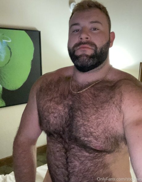 ste3evn modèle joli des photos