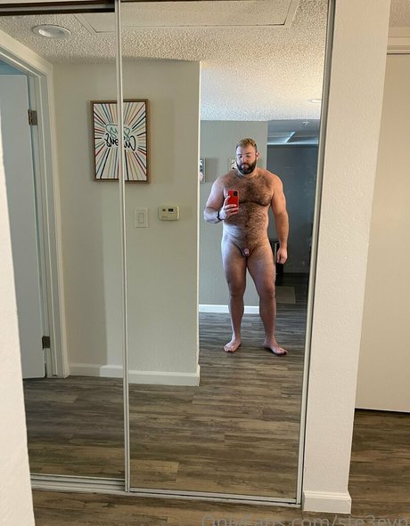 ste3evn modèle xxx des photos