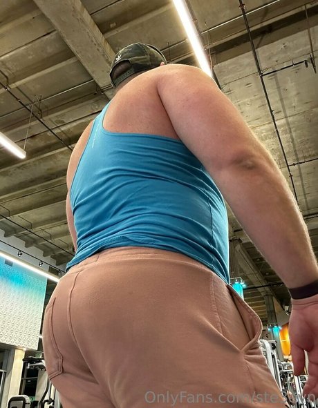 ste3evn actrice pornographique photo