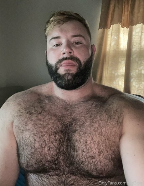 ste3evn actrice de grande qualité photo