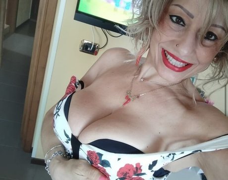 Rosella Maione actrice adulte des photos