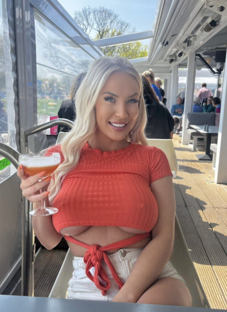 Amber McCall étoile de haute qualité images