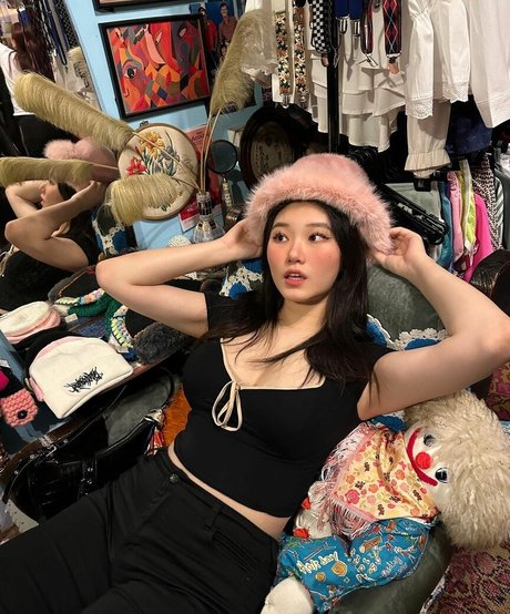 Vicki Mranrr modèle érotique img