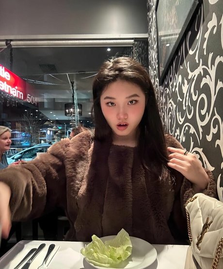 Vicki Mranrr modèle sympa des photos