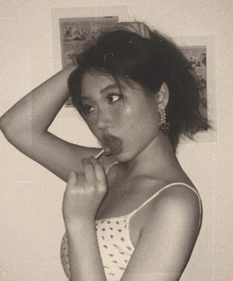 Vicki Mranrr modèle parfait img