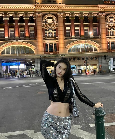 Vicki Mranrr modèle porno image