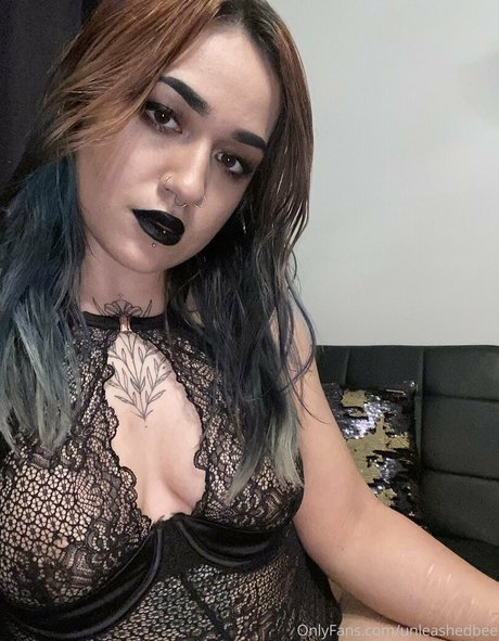 ariquxeen actrice chaude archive