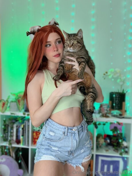 shiroluxx2 modèle sexy image