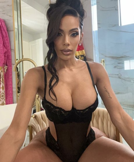 Erica Mena modèle xxx img