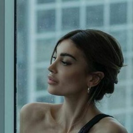 Cristina Buccino actrice libre galerie