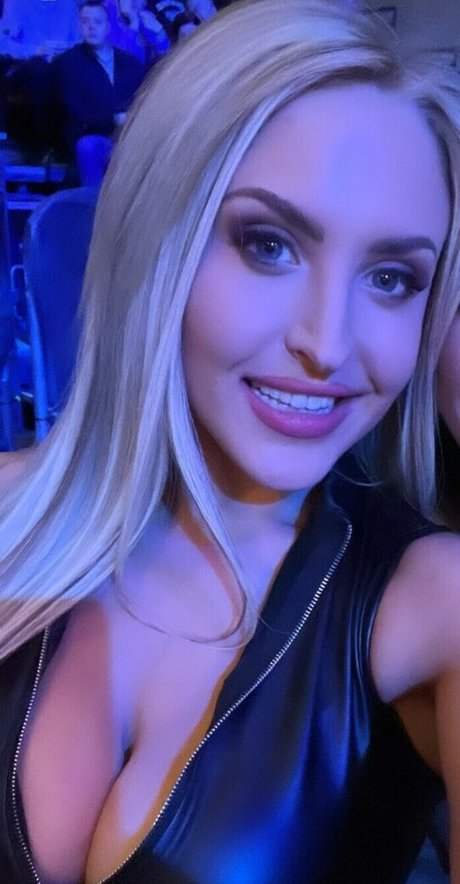 Emma Louise Jones meilleur modèle galeries