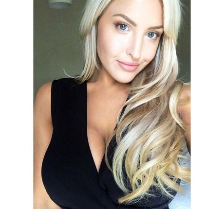 Emma Louise Jones star érotique archive