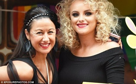 Katie McGlynn étoile sympa galeries