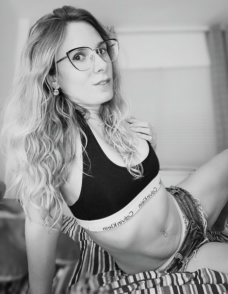 ellyedelweiss xxx star du porno photo