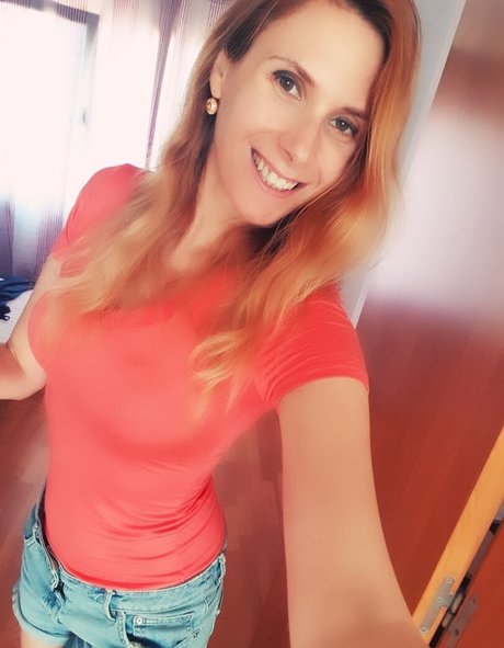 ellyedelweiss modèle sexy img