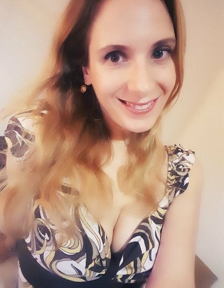 ellyedelweiss modèle porno archive