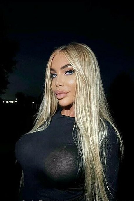 your sabrisse modèle nu photos