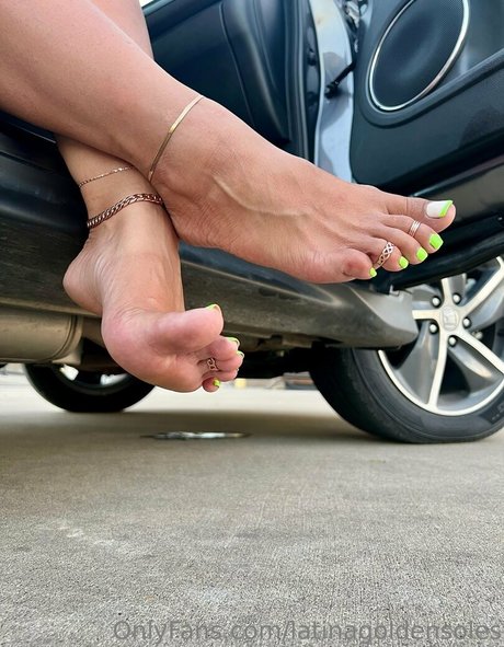 latinagoldensoles beau modèle archive