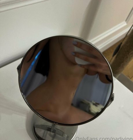 nadivipp modèle chaud galeries