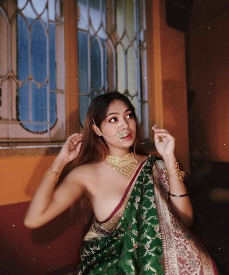 string sexy onlyfans pornographique exclusif img