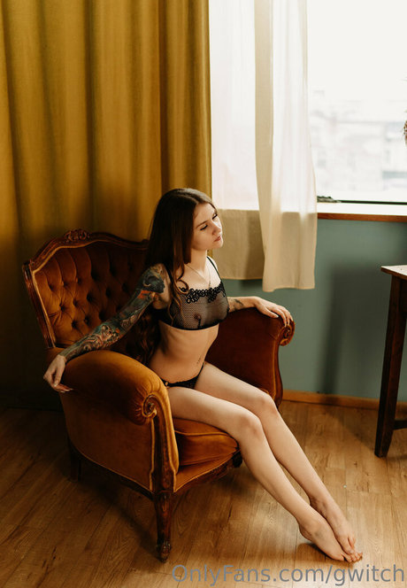 reine de pique onlyfans art exclusif images