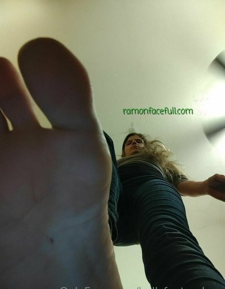 bellsfeetandass actrice adulte archive