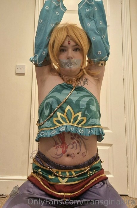 transgirlakira actrice xxx galeries