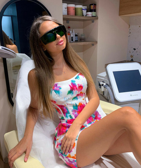 pom-pom girl nue onlyfans nu pornographique image