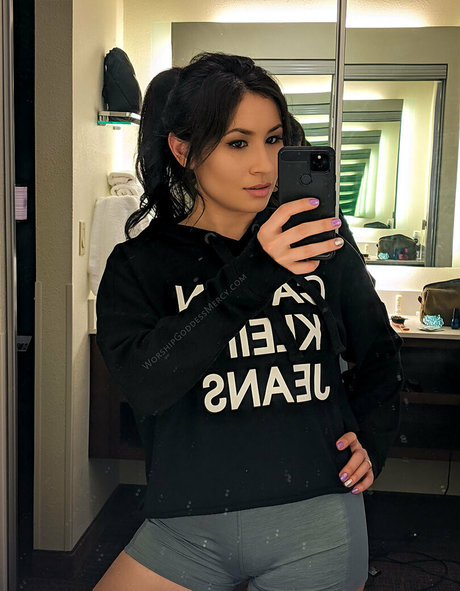 entraînement en salle de sport uniquement pour les fans beaux nus photos