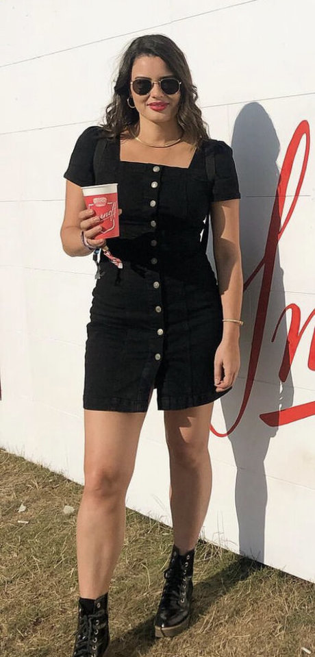 Sarah Story modèle érotique img