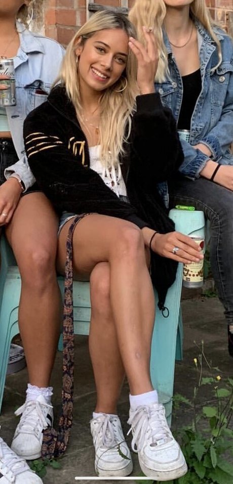 Ambar Driscoll modèle nu img