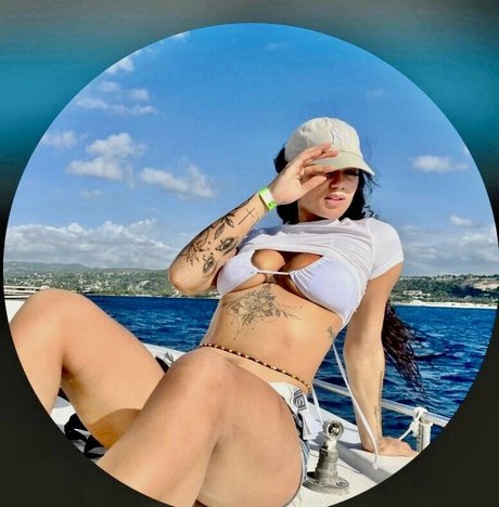 Carissa Amaria jolie étoile des photos