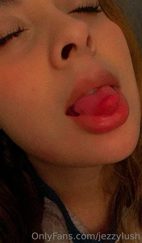 Jezzylush nus étoiles photos