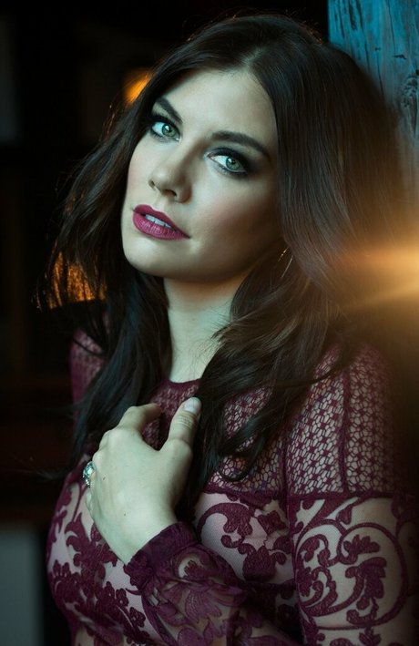 Lauren Cohan actrice nue galerie