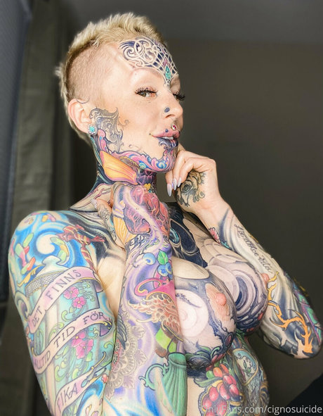 cignosuicide star du porno belle img