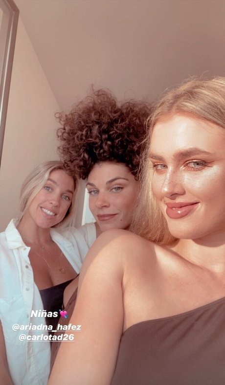 blonde aux gros seins onlyfans belle nue archive