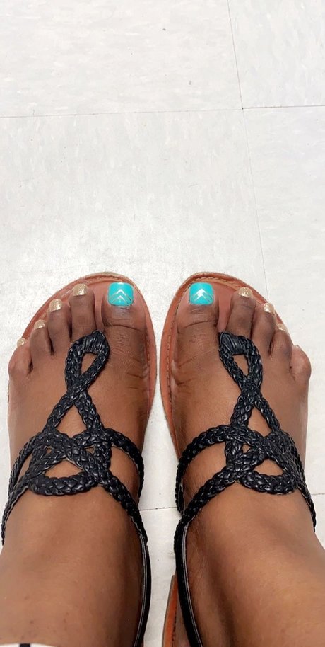 Mystical Mistress Mila sexe star du porno image