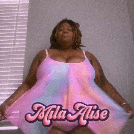 Mila Alise modèle adulte photo