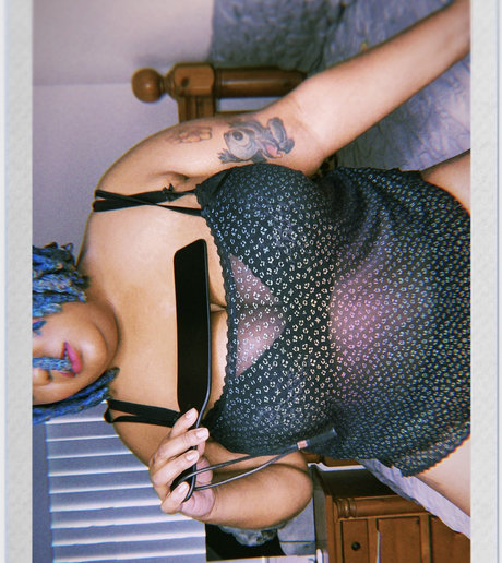 Mila Alise étoile exclusive image