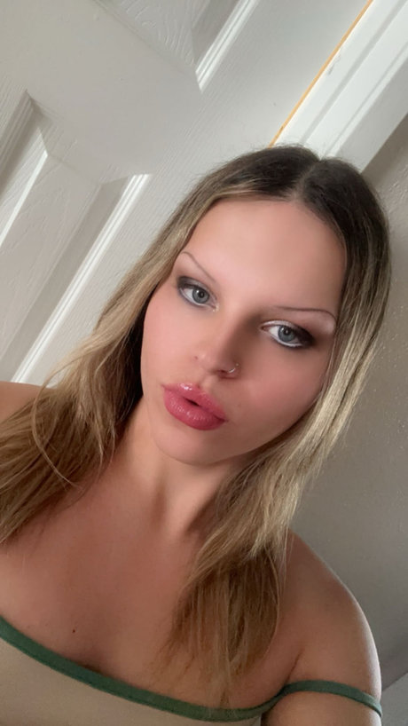 Miki Uchis_ sexe star du porno galeries